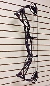 2016 Hoyt Defiant Turbo Black Out, Right Hand,50-60 Lb, 28-30" Draw Length