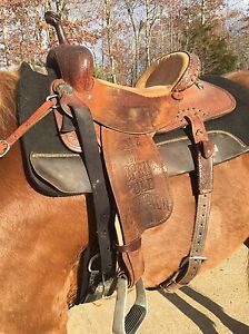 15" Double J Pro Trophy Barrel Saddle