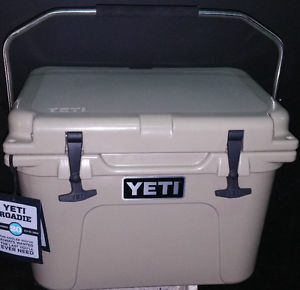 YETI ROADIE 20 COOLER HARD NEW DESERT TAN