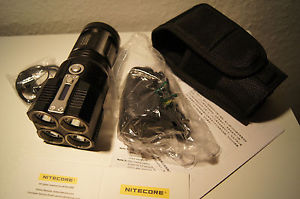NiteCore TM26GT LED Taschenlampe / OLED-Display, Ladefunktion, 700 m Reichweite