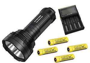 NITECORE TM16 Taschenlampe 4000lm & 4x 3400mAh 18650 Nitecore & Digicharger D4