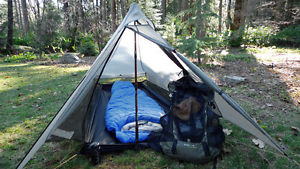 Fast and Light Tarptent Contrail Very Good Condition with 4 titanium tent stakes
