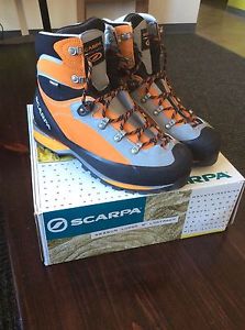 Scarpa Triolet Pro GTX Mountaineering Boot (EU 43; US 10)