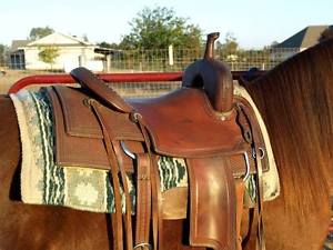Cutting Saddle - H&H 16.5 inch hard seat - GREAT CONDITION
