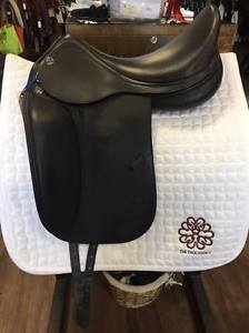Prestige 17" Medium tree Wool flocked Dressage Saddle