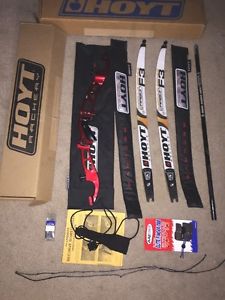 Hoyt Recurve Bow With Accessories