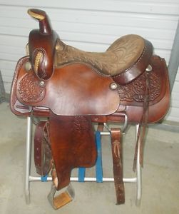 15" Hereford Tex Tan roping saddle w/little bit of tooling/ rawhide stitching
