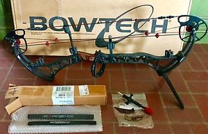 Bowtech Experience compound bow RH 50-60LB Blackops + Extras!