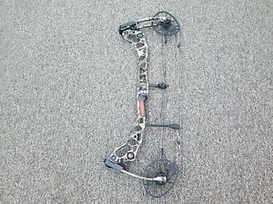 Mathews Halon 6 Right Handed 30" 60-70 LB Bow