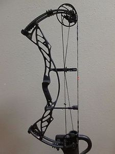 2016 Hoyt Defiant 30 Bow #3 Cam