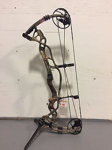 NIB 2016 Hoyt Carbon Defiant Right Hand Realtree Xtra Camo
