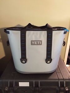 Yeti Hopper 40