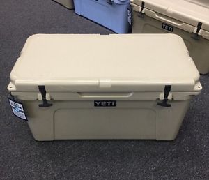 YETI TUNDRA 75 COOLER TAN