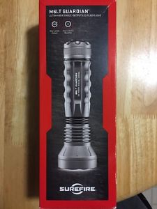 Surefire M6 Guardian Flashlight