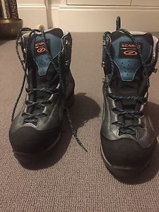 SCARPA MEN'S CHARMOZ GTX HIKING BOOTS UK9.5 (EUR 44)