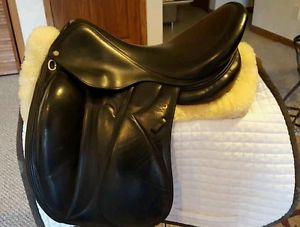 Devoucoux Makila Black 18" English Equestrian Saddle