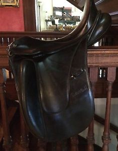 Hennig Dressage Saddle Debbie McDonald Model