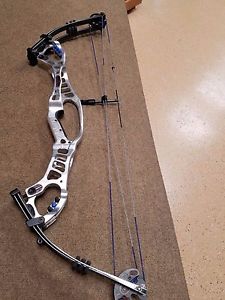 Hoyt Podium X 37 RH Spiral Pro 60lbs