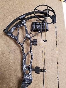 Bowtech BTX-31 RH 60lbs with quiver