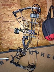 Hoyt Nitrum 30 Camo Bow LOADED OUT