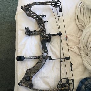 Mathews z2 Compound Bow RH 29/70