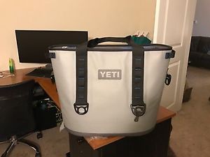 Yeti Hopper 30qt (Gray)