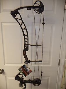 Elite Archery Synergy Compound Bow - 60# Right Hand 27 to 31 inch draw - All Bla