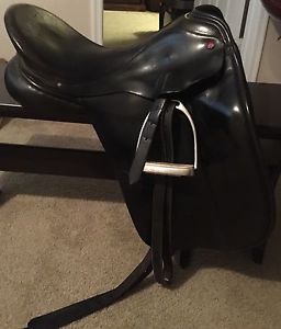 Albion SLK Dressage Saddle 18"