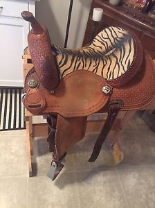 14 in Lazy L Barrel Saddle By Larry Coats
