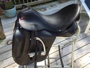 Albion Ultima SLK 18" Wide Tree Dressage Saddle