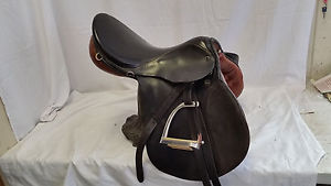Stubben Siegfried English Saddle,17-1/2" Seat,Gullet 32,Flap 15,Excellent