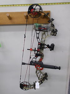 PSE Evo 7 Camo RH 70# 26"-31" Draw Package
