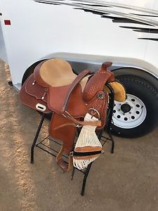 16" Ammerman Trail Saddle In Excellent Condition