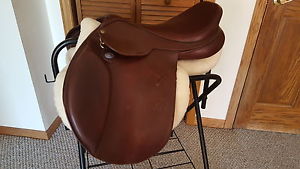 18" Bates Caprilli Close Contact Hunter/ Jumper Saddle