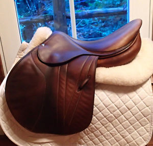 17.5" Butet Premium Saddle - Full Calfskin - 2008 - 2.5L Flap - C Seat - 5" dot