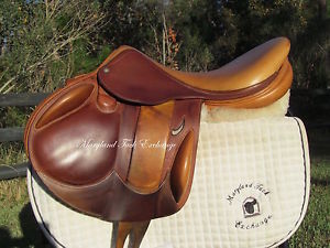 18.5" DEVOUCOUX IOLDY CROSS COUNTRY JUMPING SADDLE-L-1AA short/forward flaps