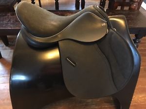 17" MW NSC USA jump saddle black leather