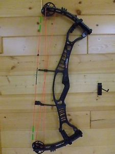 Hoyt Pro Edge Elite LH 50-60 Lbs 26.5" Target Bow