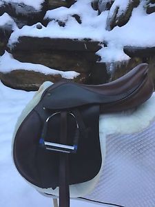 County Symmetry Close Contact / Jump/ Jumping Saddle -17.5 W Rich Brown - RARE !