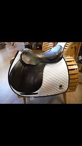 Stubben saddle 17.5 Roxanne jumping saddle Biomex seat