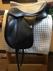 Bates Isabell Dressage Saddle 17.5