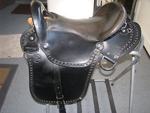 Imus 4 Beat, Endurance Saddle, 17" Black, EXCELLENT