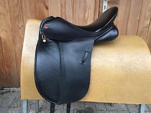 16'' Albion legend K2 dressage saddle