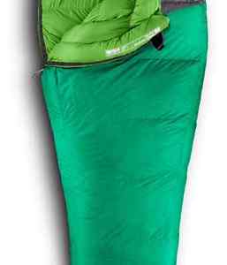 The North Face Green Kazoo sleeping bag (regular) - 3 lbs 6 oz (1531 g)