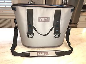 Yeti Hopper 30 Like New