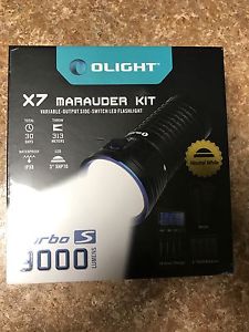 Olight X7 Marauder 9000 Lumen LED Flashlight Neutral White Kit battery & charger