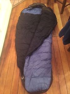Mountain Hardwear Women's Phantom 32 800 Fill Down Sleeping Bag (32 Degrees F)