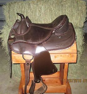 Barefoot Western Treeless Saddle - made By Barefoot in Germany