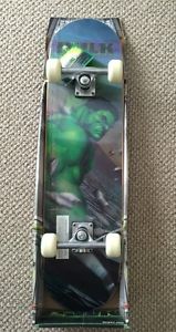 Incredible Hulk Official Movie Hologram RARE Marvel Complete Skateboard Mint