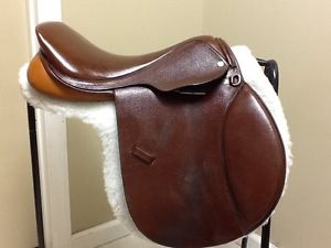 BT Crump Close Contact Saddle - EUC